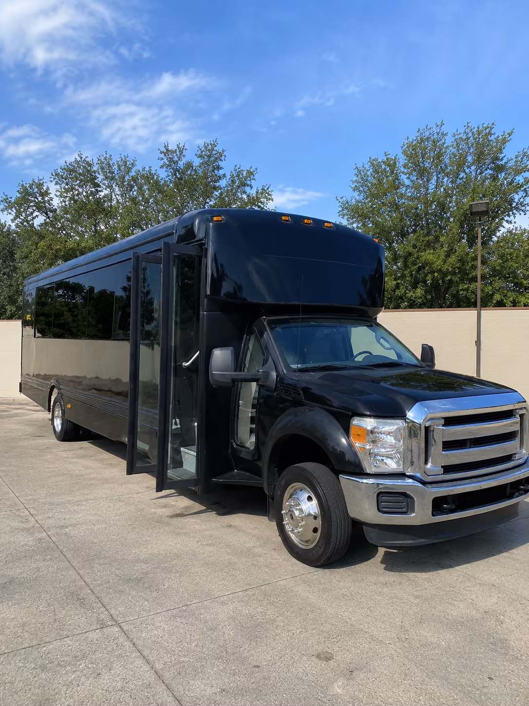 fargo 20 passenger party bus