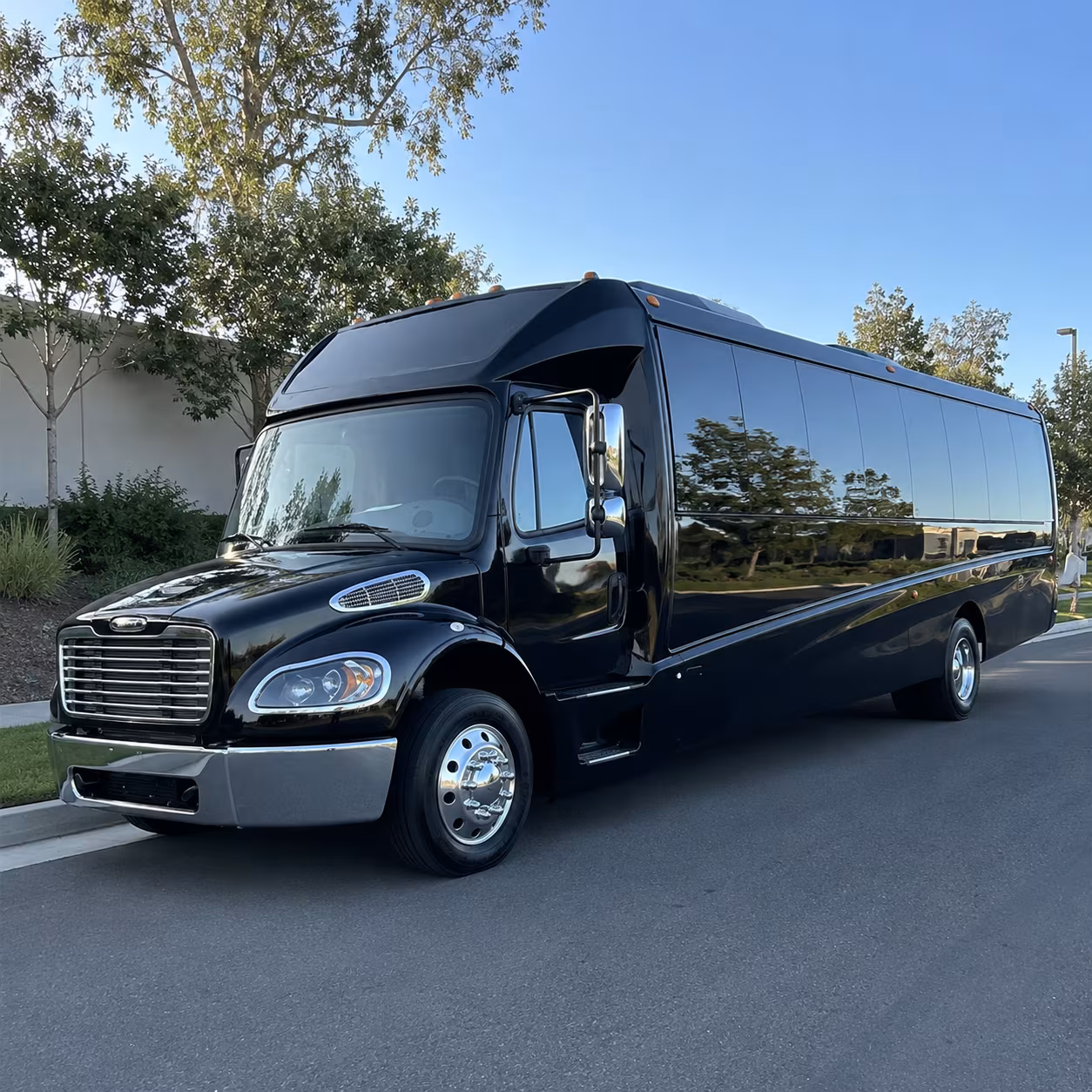 fargo 35 passenger minibus