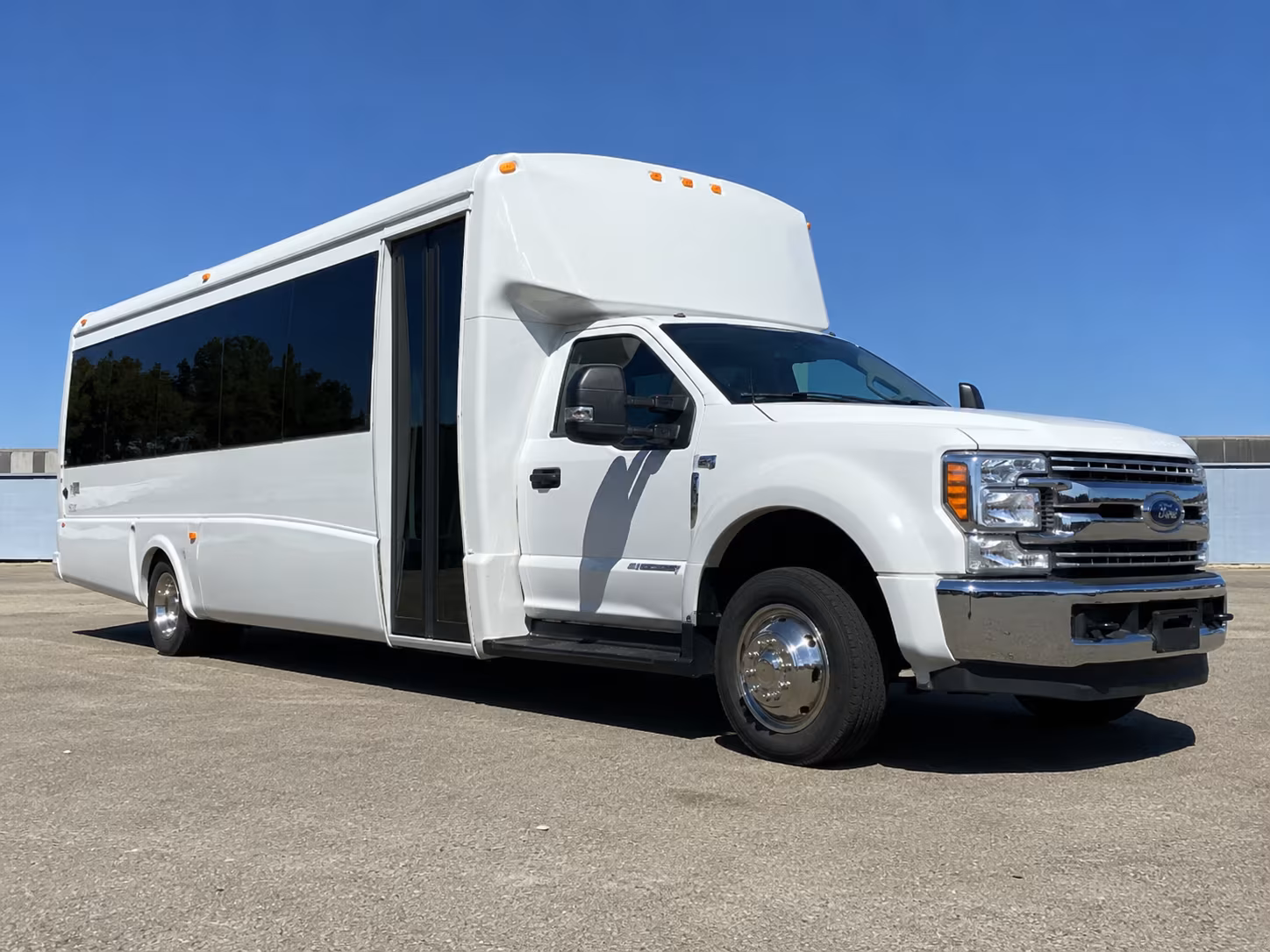 minibuses for small group and specialty field trips in fargo