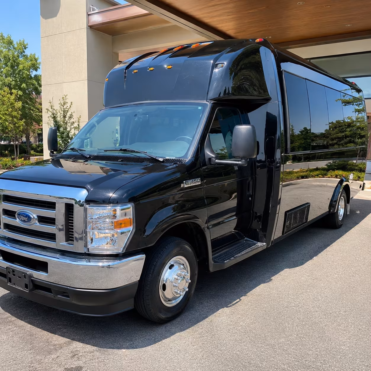 school field trip and group tour buses in fargo