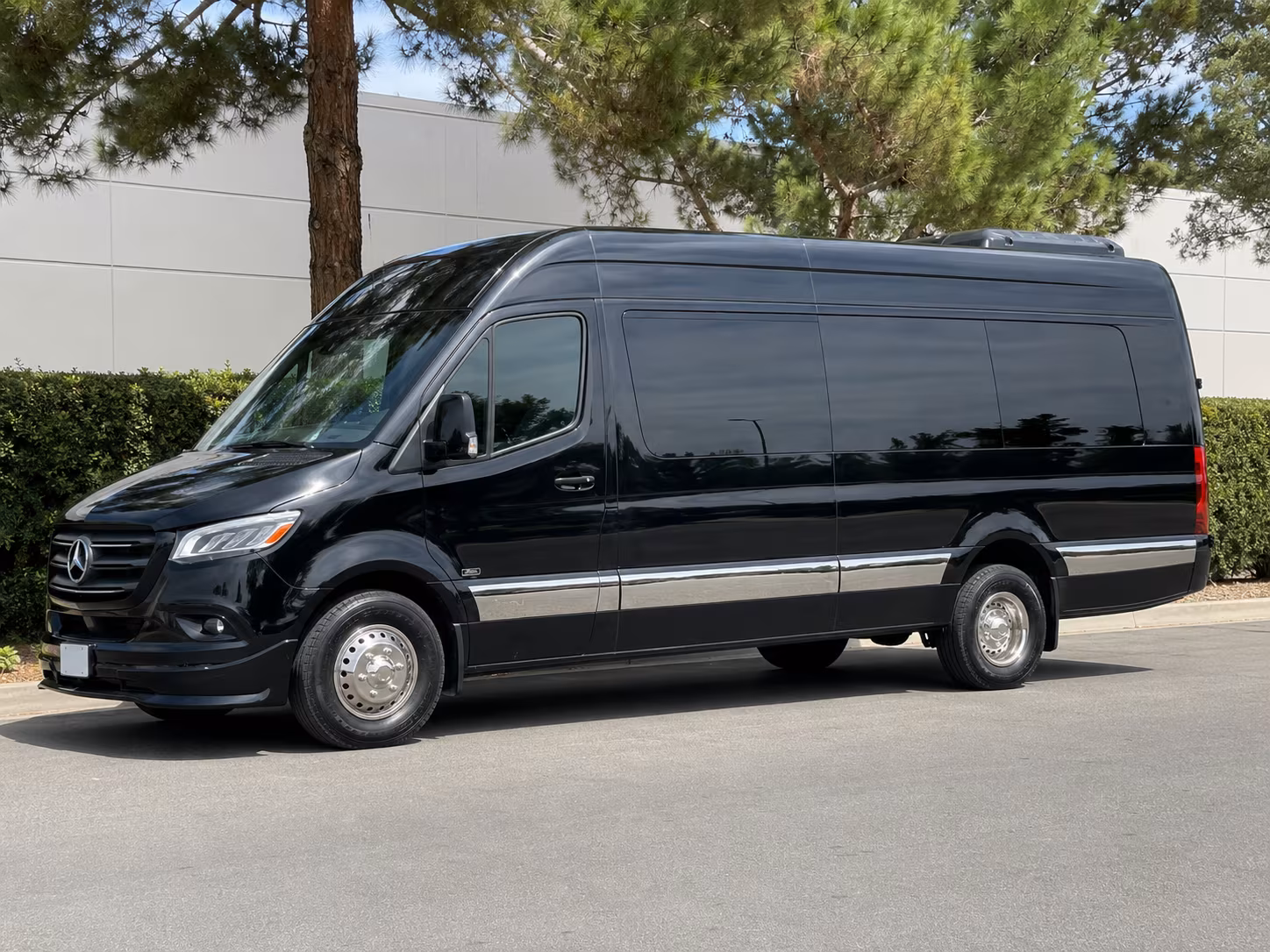sprinter vans and minibuses for small corporate groups in fargo