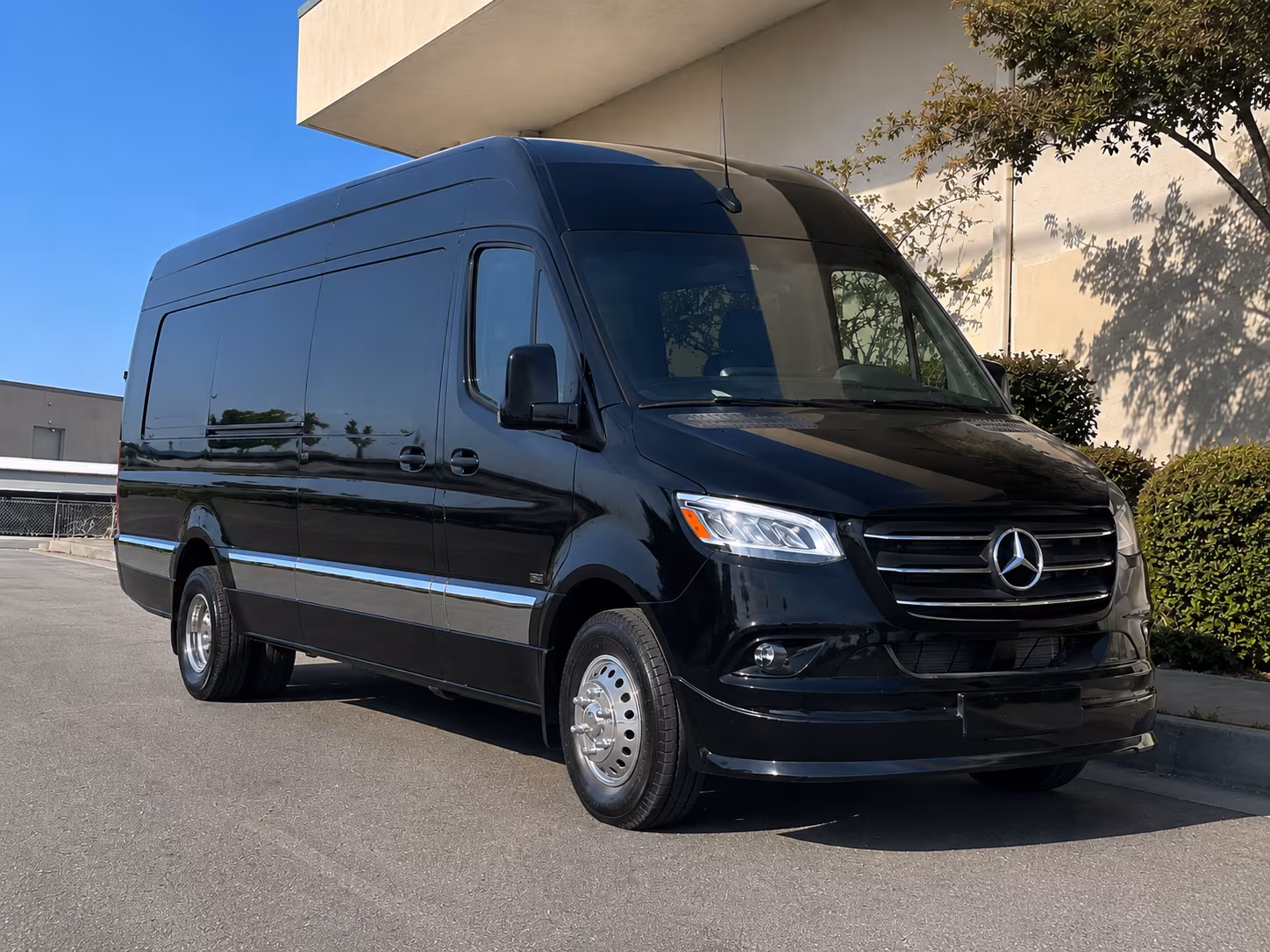 sprinter vans and small buses for vip convention transfers in fargo